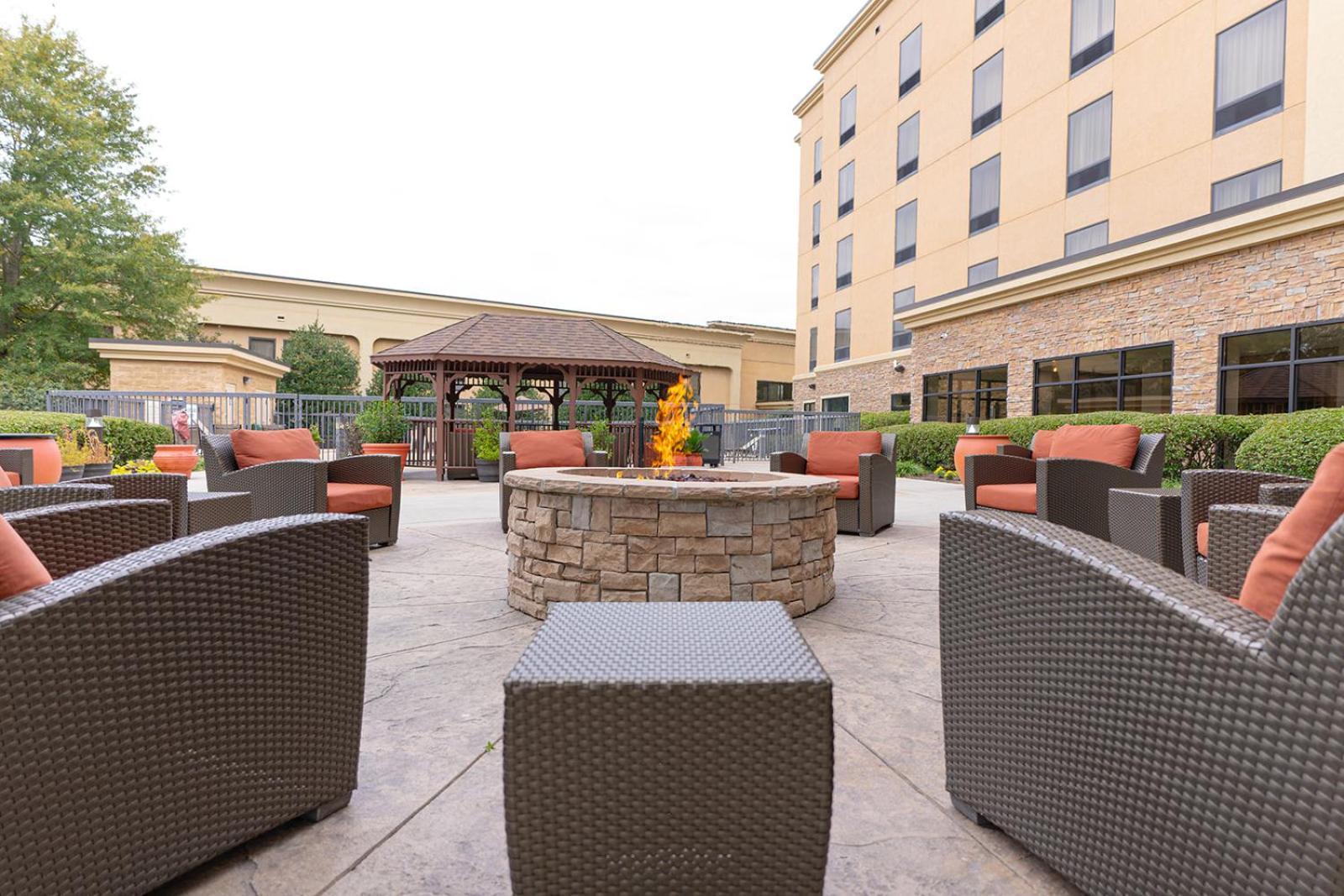 Hampton Inn Knoxville-West At Cedar Bluff Eksteriør billede